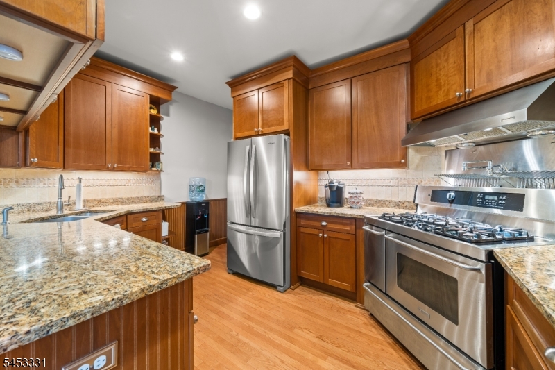 159 Hillside Ave Property Photo 10