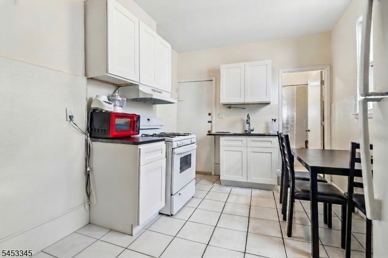 531 Bloomfield Ave Property Photo 4