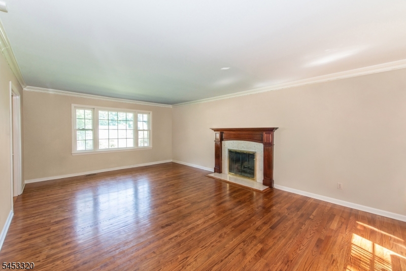 12 Colonial Dr Property Photo 5