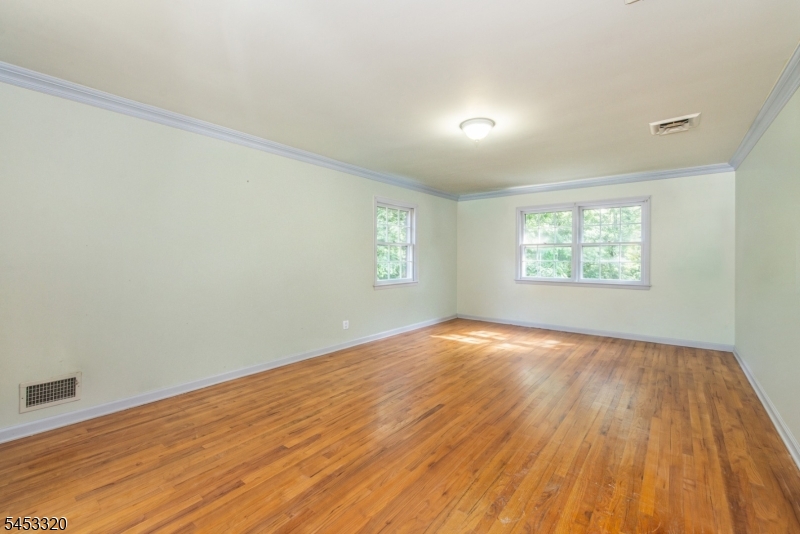 12 Colonial Dr Property Photo 22
