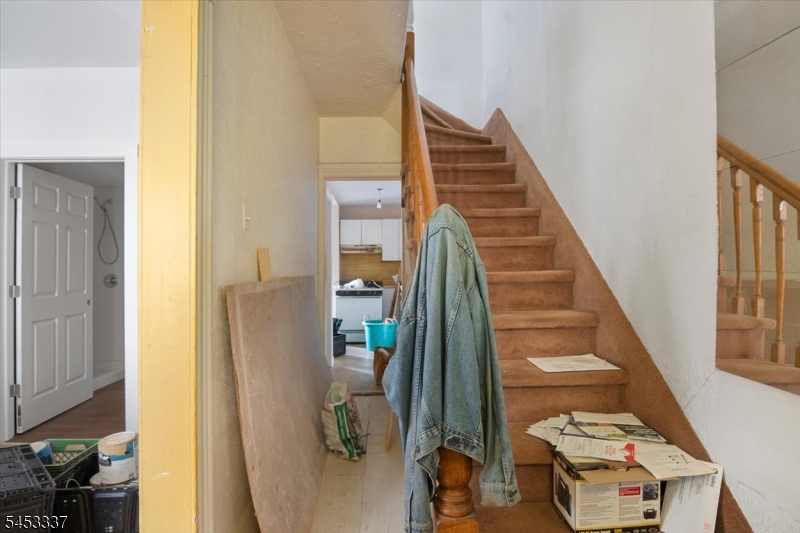 195 Duane St Property Photo 3