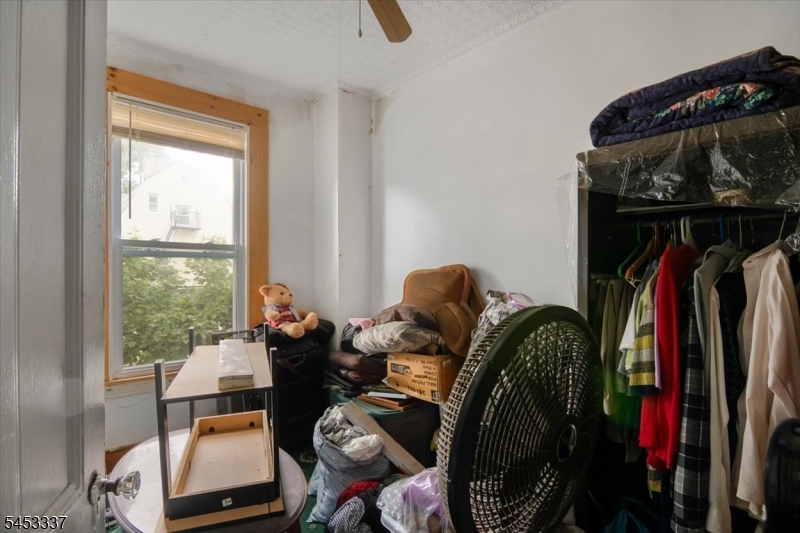 195 Duane St Property Photo 11