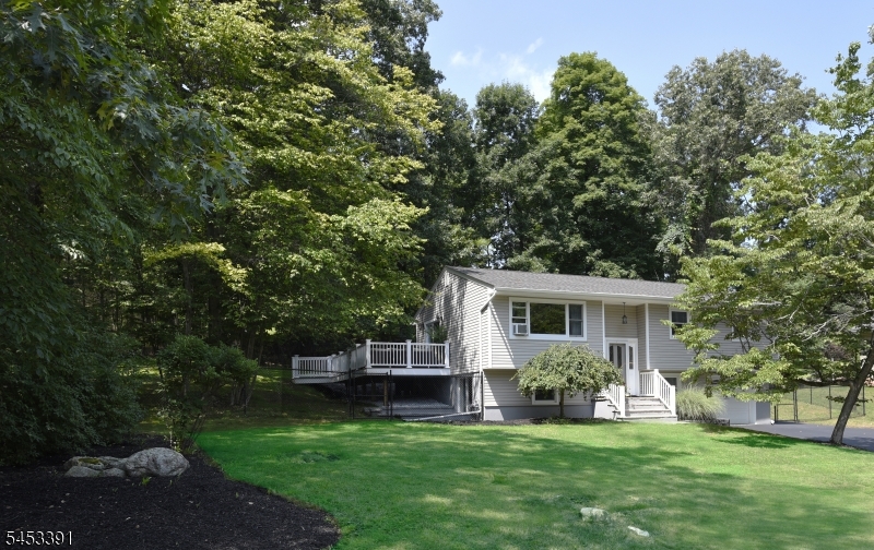 336 Conklintown Rd Property Photo 1