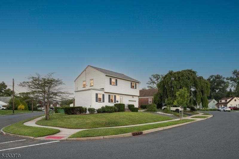 2781 Spruce St Property Photo 5
