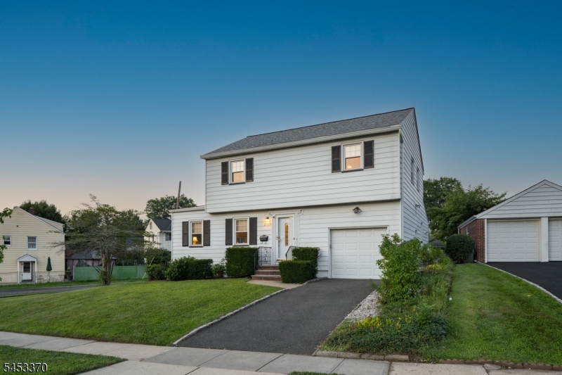 2781 Spruce St Property Photo 6