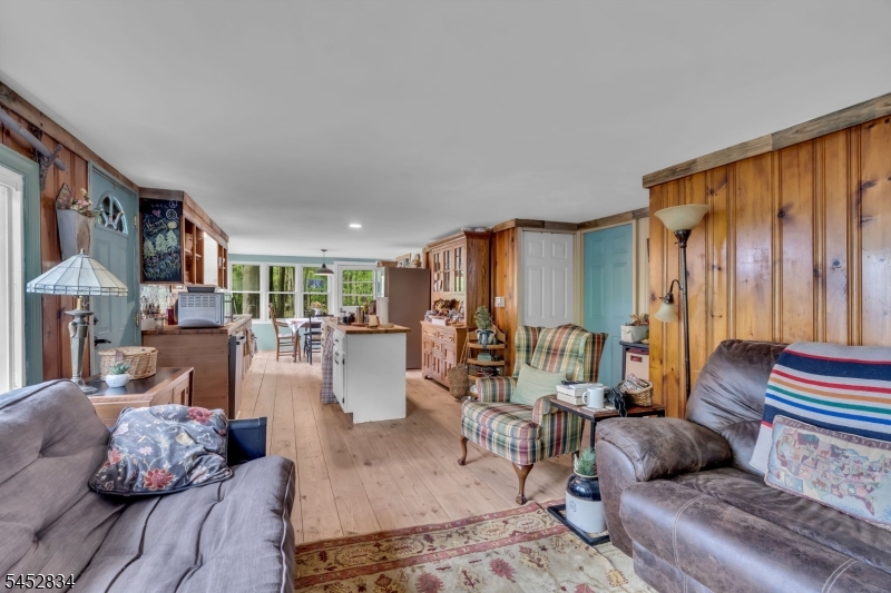 20 Plaza Dr Property Photo 11