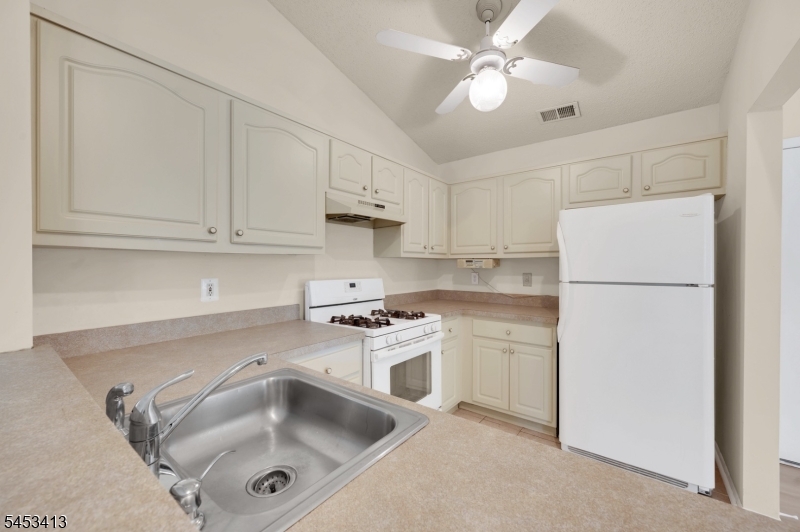 17 Seaview Ave Property Photo 25