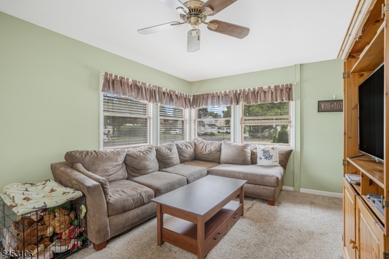 2 Orchid Pl Property Photo 8