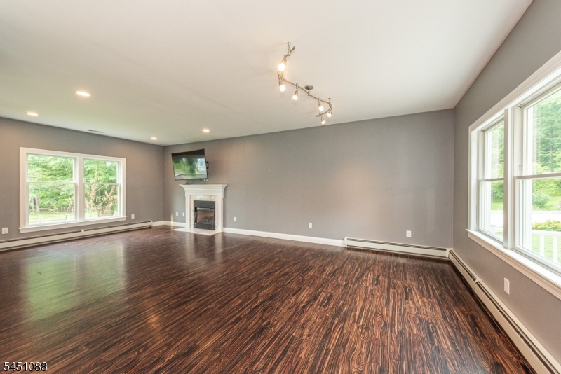 157 Halsey Rd Property Photo 5