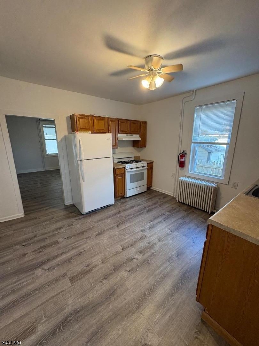 43 2nd St Property Photo 5