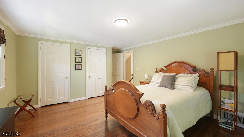 100 Mali Dr Property Photo 23