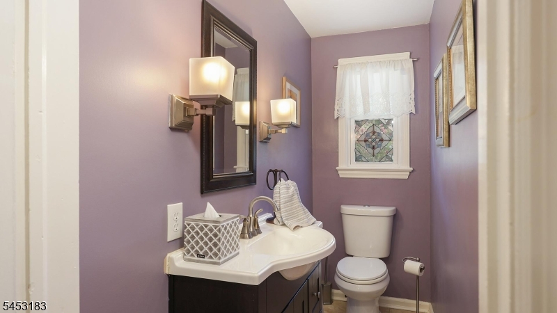 100 Mali Dr Property Photo 25