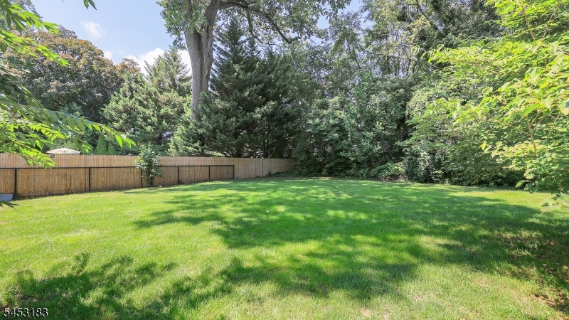 100 Mali Dr Property Photo 30
