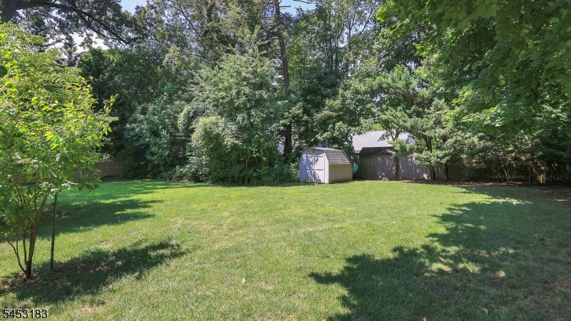 100 Mali Dr Property Photo 40
