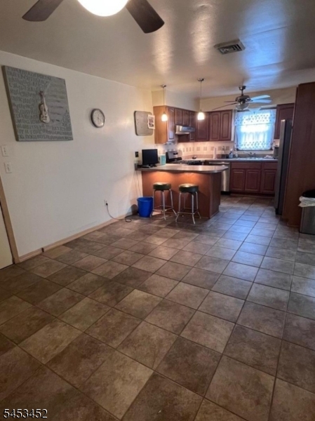 263 Colonial Pl Property Photo 5