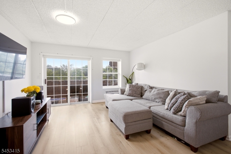 446 Passaic St 4H