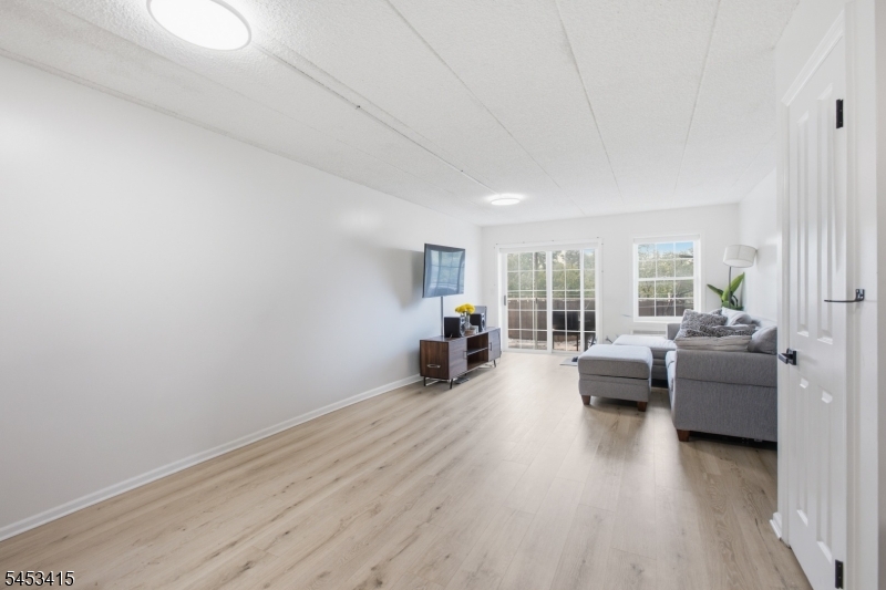 446 Passaic St 4h Property Photo 5