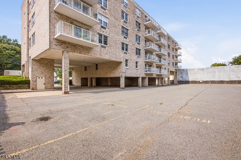 446 Passaic St 4h Property Photo 16