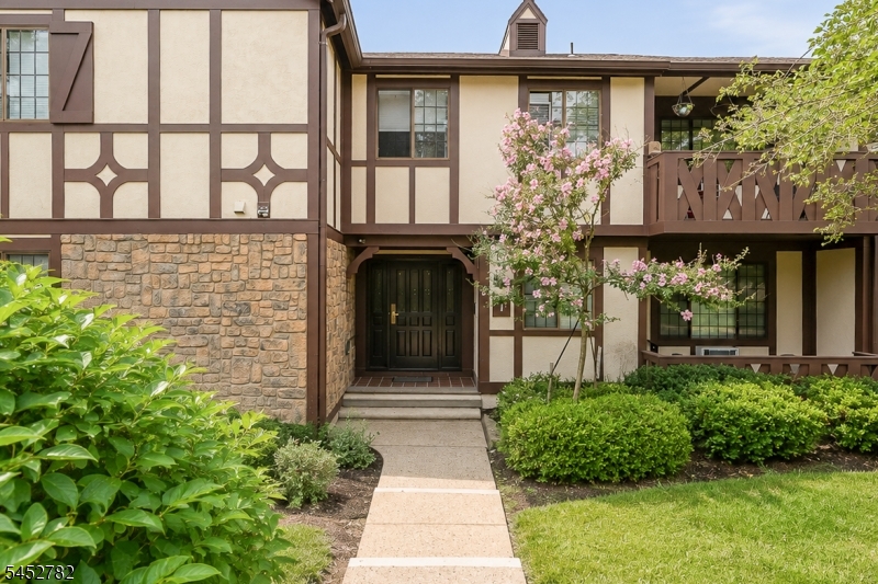 1 Avon Ct Property Photo 10