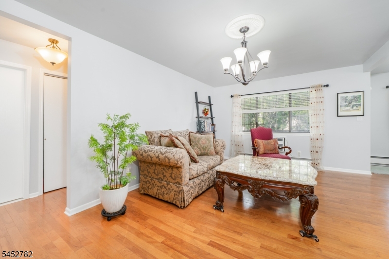 1 Avon Ct Property Photo 20