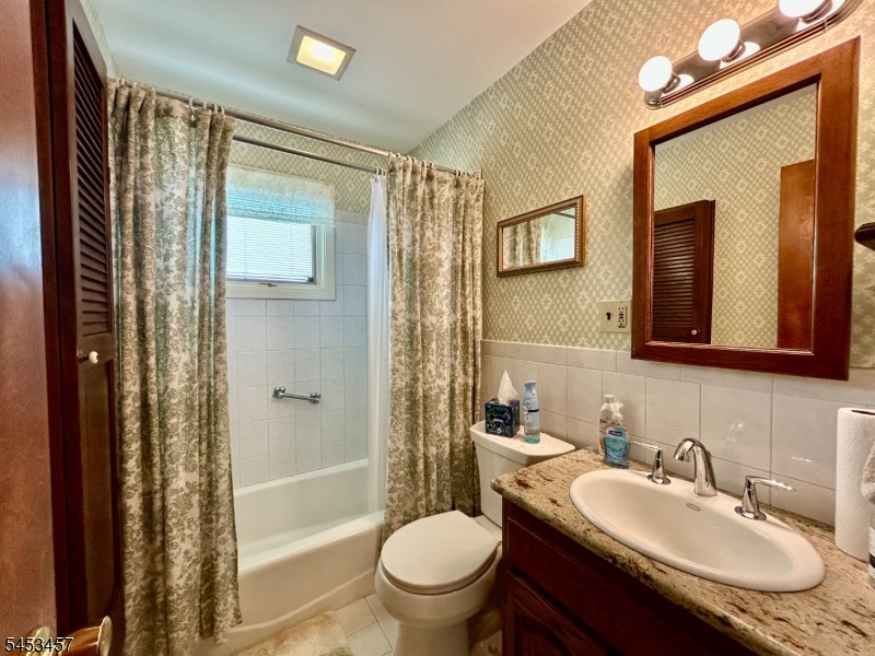 729 7th St Property Photo 16