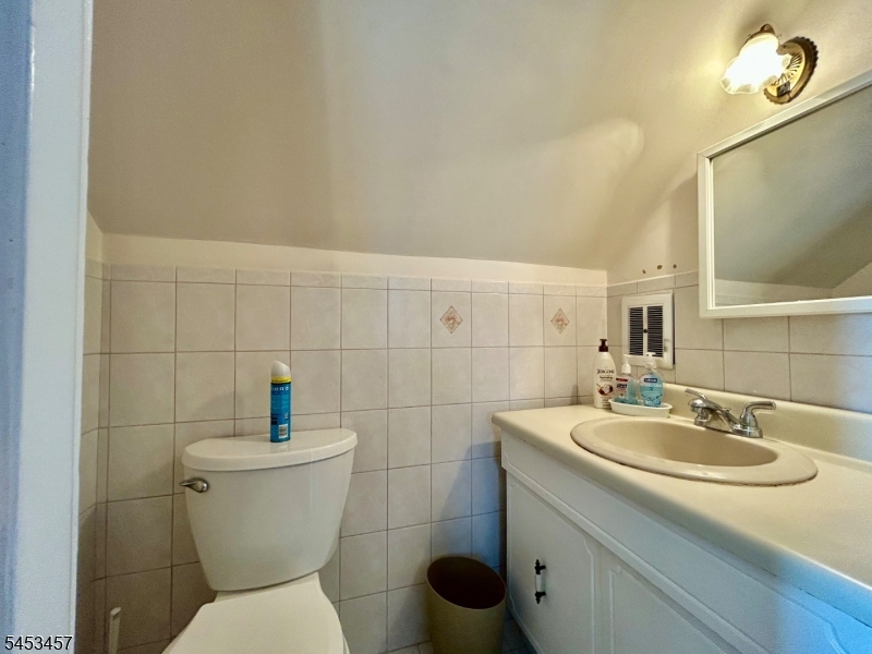 729 7th St Property Photo 22