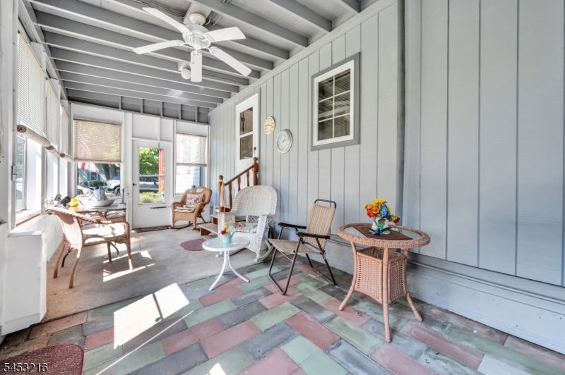 725 Sayre Ave Property Photo 14