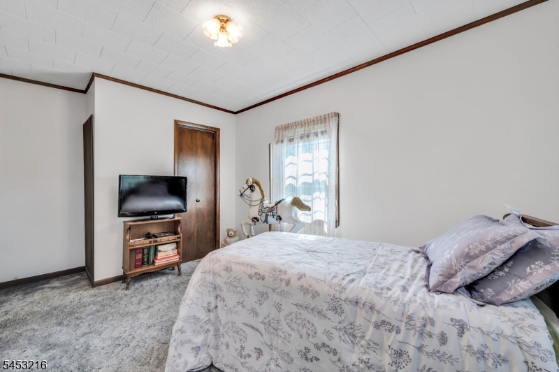 725 Sayre Ave Property Photo 18