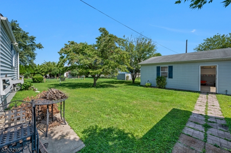 725 Sayre Ave Property Photo 24