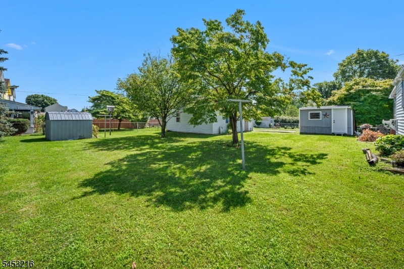 725 Sayre Ave Property Photo 25