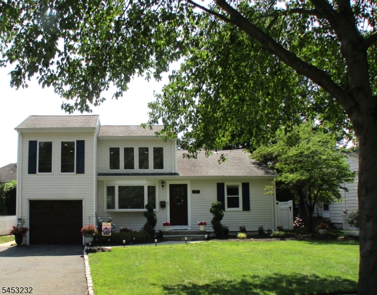 407 Hillside Ave Property Photo 1