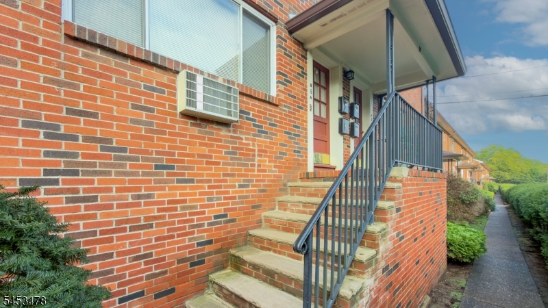 37 Espy Rd 6b Property Photo 1