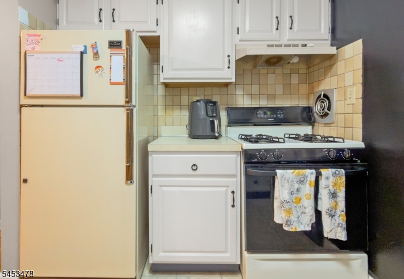 37 Espy Rd 6b Property Photo 13
