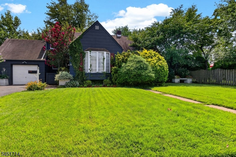 510 Cook Ave Property Photo 1