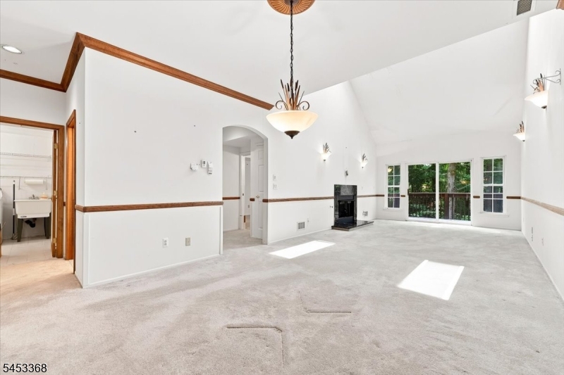 162 Richmond Rd Property Photo 6