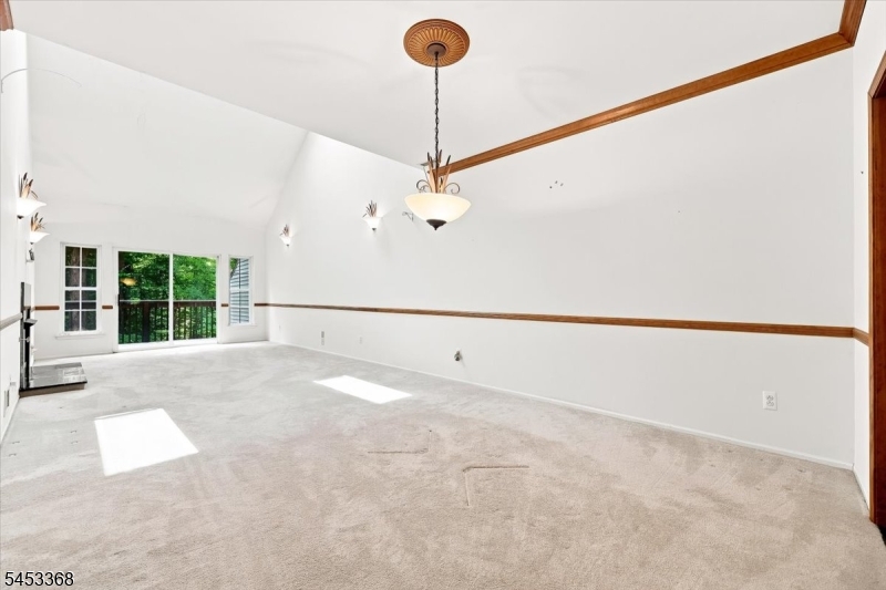162 Richmond Rd Property Photo 7