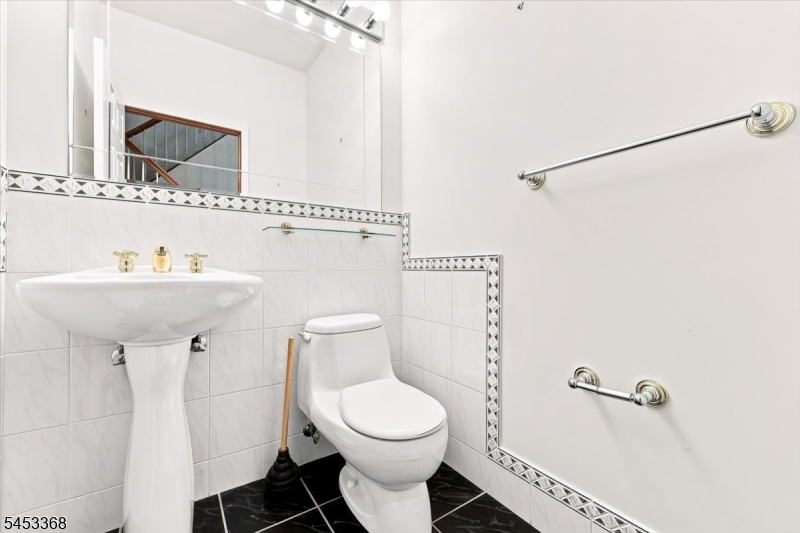 162 Richmond Rd Property Photo 19