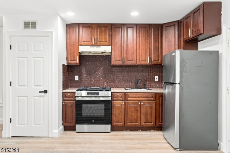 1024 Laura St Property Photo 24