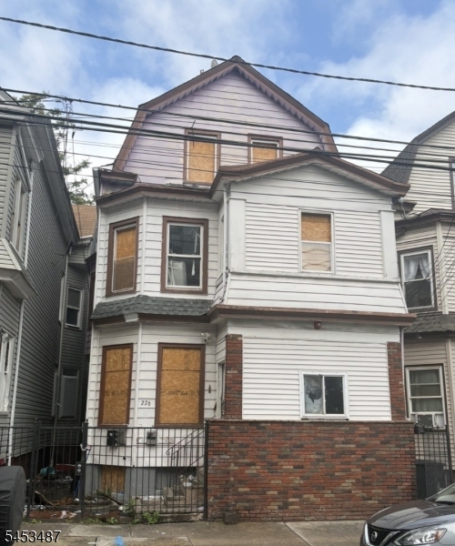 276 Carroll St Property Photo 1