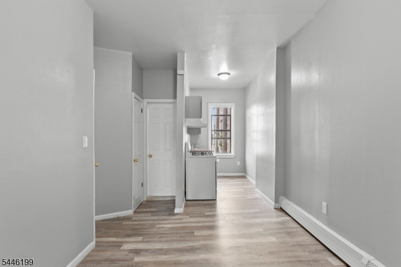 9 Monroe St 6 Property Photo 3