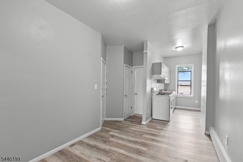 9 Monroe St 6 Property Photo 5