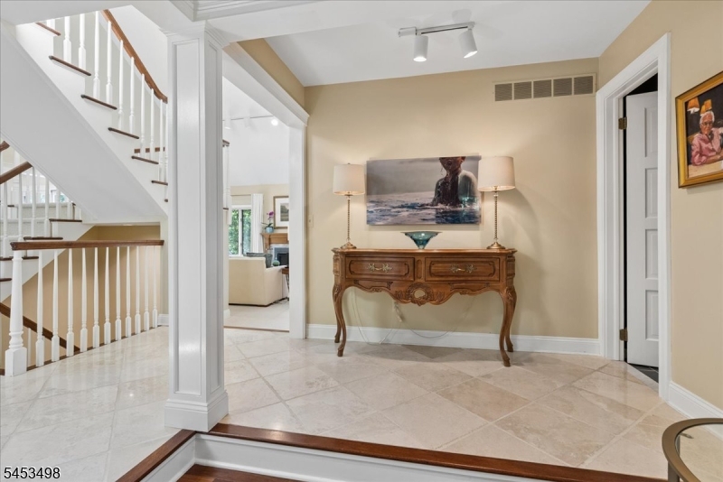 15 Copper Vail Ct Property Photo 11
