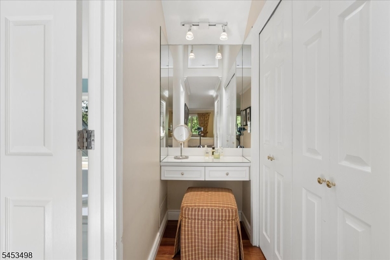 15 Copper Vail Ct Property Photo 29
