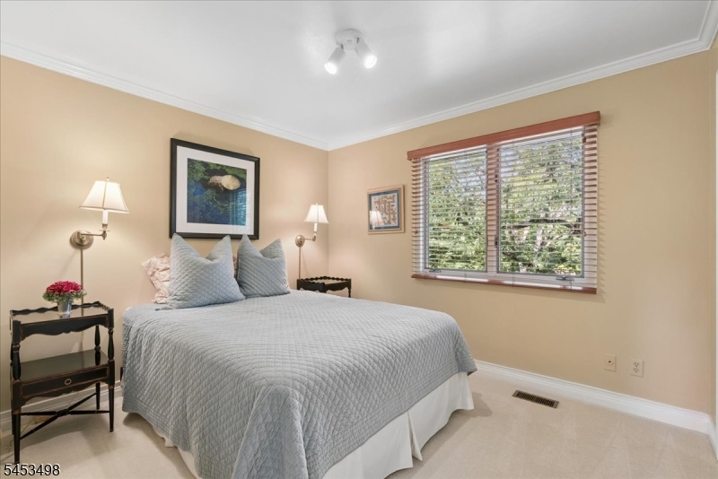 15 Copper Vail Ct Property Photo 33