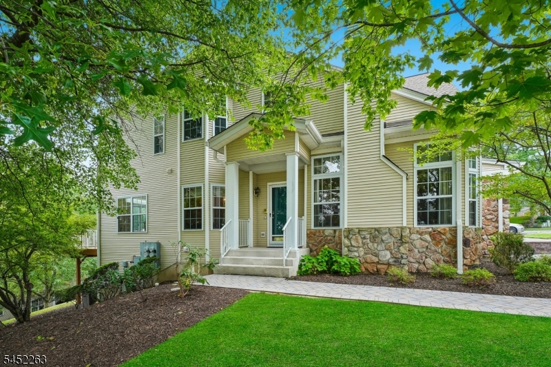 44 King George Rd Property Photo 1
