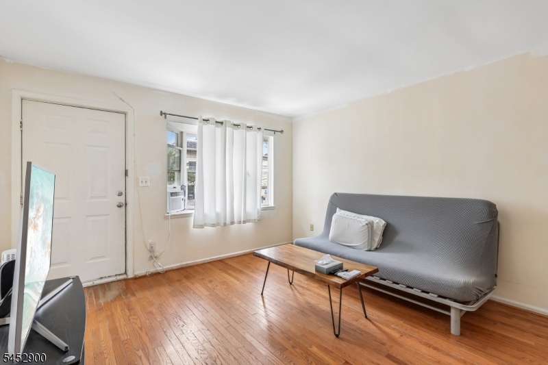 22 Hecker St 22 Property Photo 4