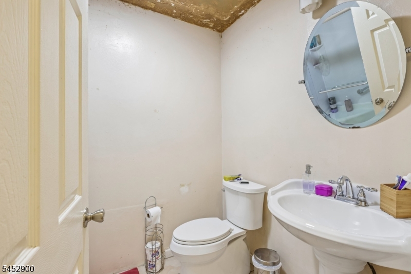 22 Hecker St 22 Property Photo 18