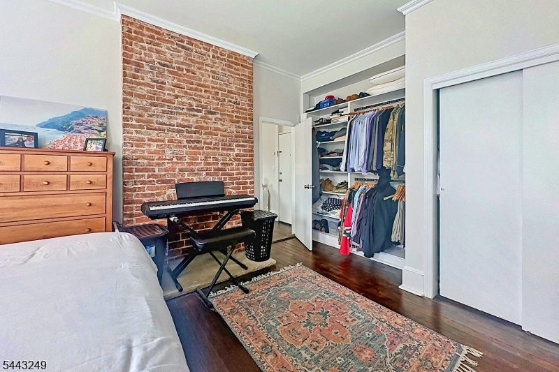 2 Hillside Ave Property Photo 16