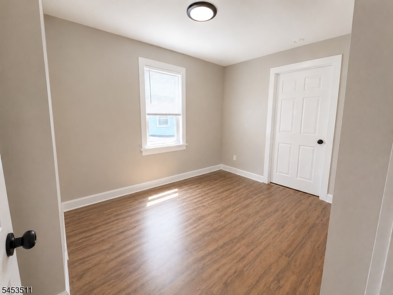 52 Park Ave Property Photo 8