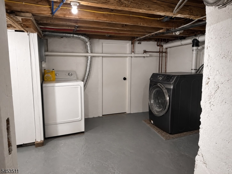 52 Park Ave Property Photo 12